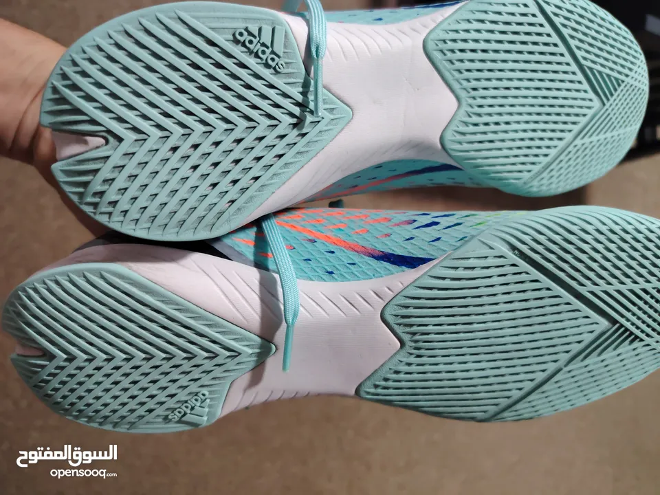 بوط اديداس اصلي زحاف مش أصابع بحالة الوكالة للبيع ب 20 الموقع البيادر