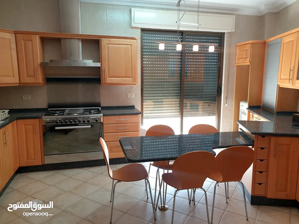 شقة مفروشة فخمة للإيجار 220 متر في ارقى مناطق جبل عمان