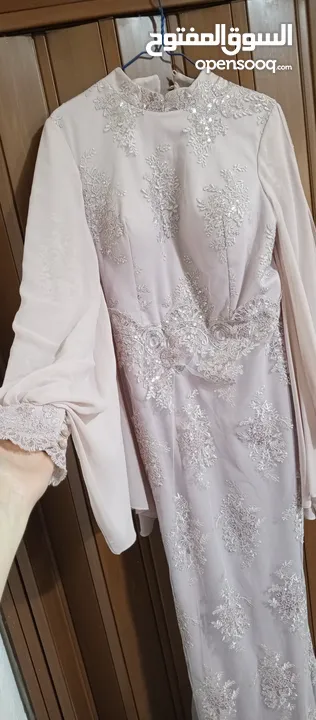 فستان ثقيل جديد مقاس 42