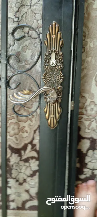 باب حمايه للمنزل