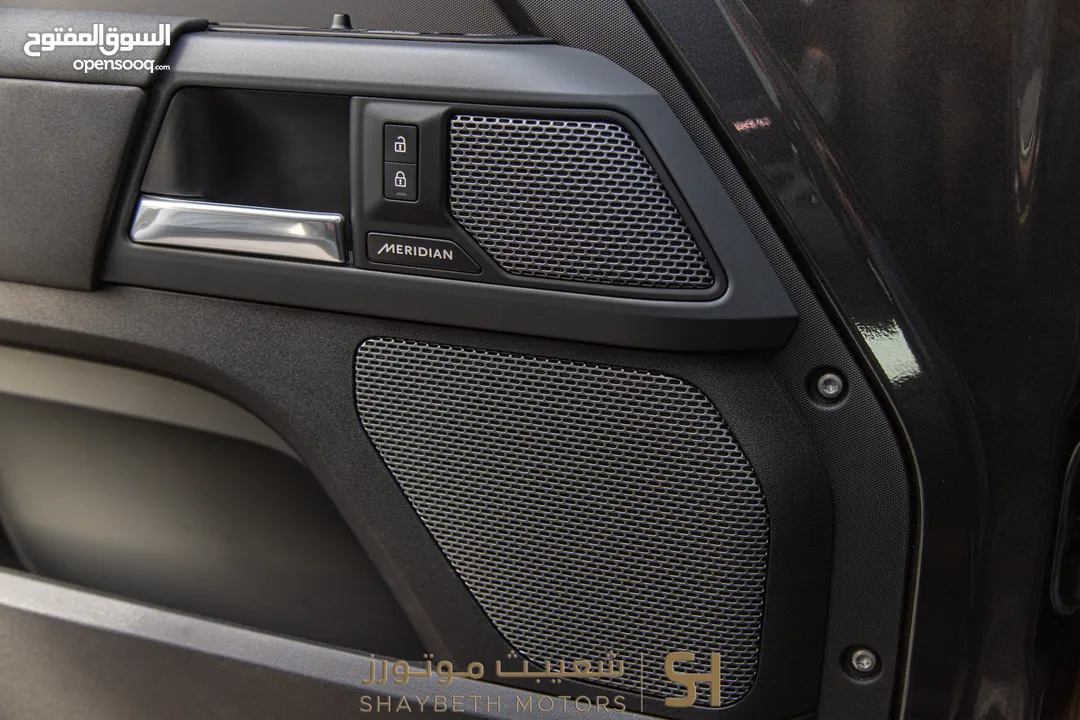 Land Rover Defender 2023 X-dynamic plug in hybrid  Urban package