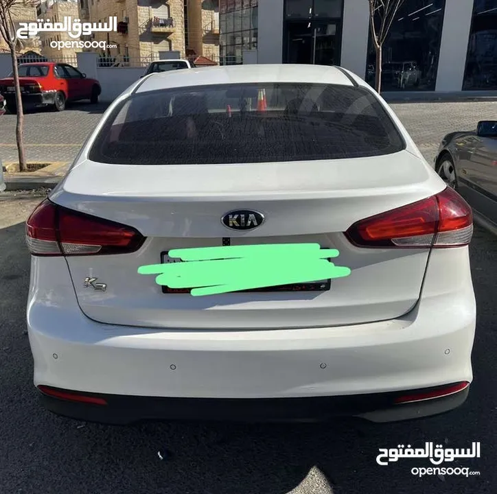كيا k3 2018 للبيع بداعي السفر كيا لون ابيض موديل 2018 بحالة ممتازة للبيع المستعجل كاش