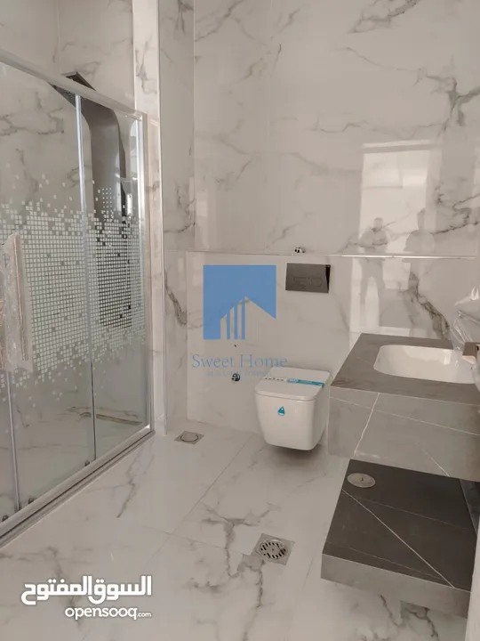 شقة أرضية فاخرة للبيع في خلدا  - خلف المستشفى السعودي 330م مع حديقة وترسات 100م لم تسكن