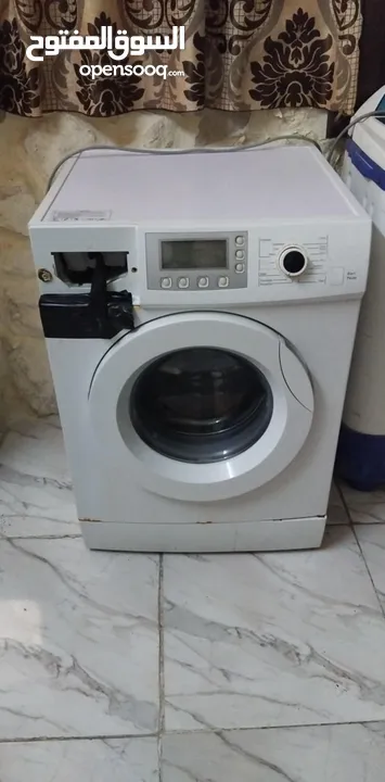 غساله اتوماتيك بحاله جيده تحتاج الى غطاء مكان وضع السرف وكل امورها تمام شغاله 100%