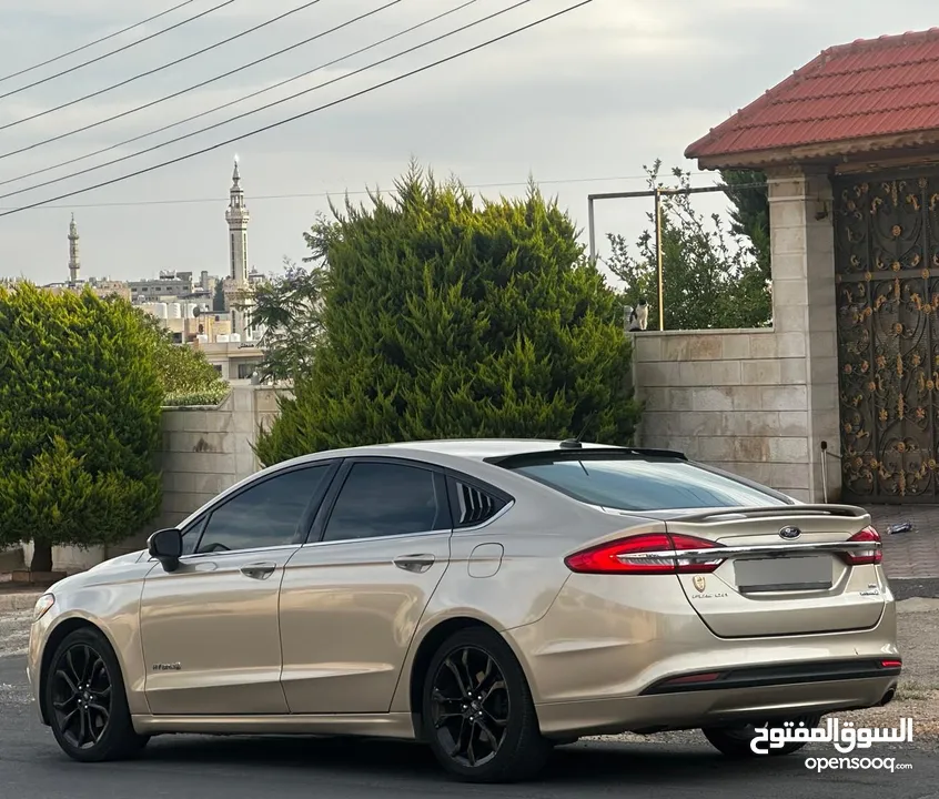 فورد فيوجن موديل 2017 لون شمباني كلين