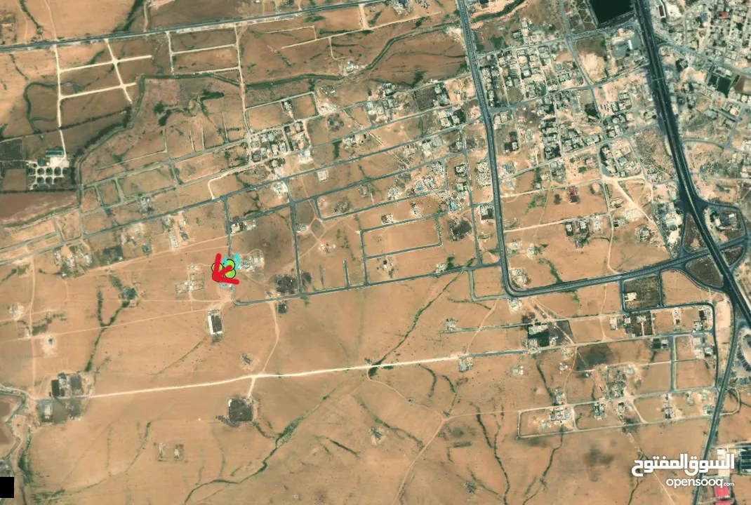 قطعة ارض من اراضي جنوب عمان الجيزة واجهه على الشارع للبيع