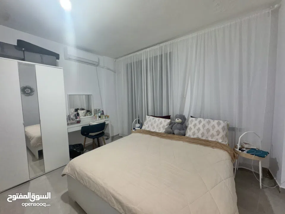 شقة للبيع مع مدخل خاص