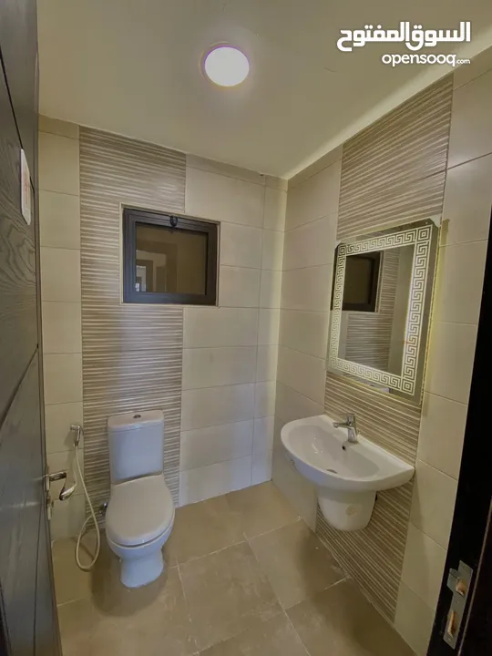 شقة غير مفروشة للايجار في دير غبار  ( Property 43220 )-174963783
