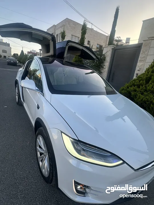 Tesla Model X تيسلا مميزة جدا