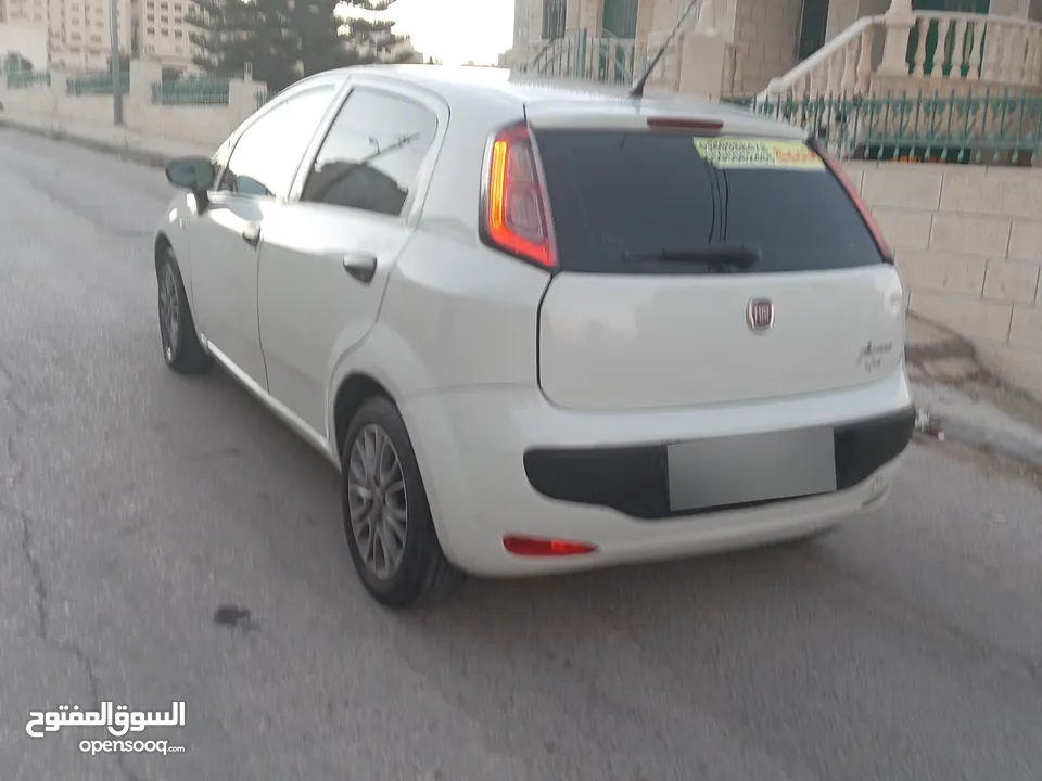 فيات بونتو2011