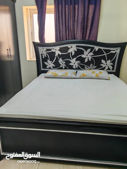 King Size Bedroom in a very good condition.. 6 pieces.. all the things well maintained