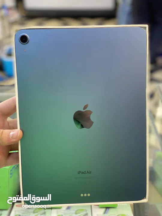 Ipad Air5 used for sale ///// ايباد اير5 مستعمل مع كرتونه واغراض وكالة ومكفول