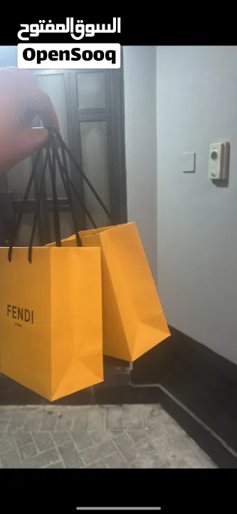 مندوب توصيل جميع الطلبات وجميع مناطق البحرين سرعه وثقه و امانه اذ حاب تطلب اي طلب كلمني واتساب