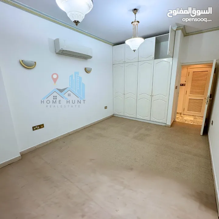 MADINAT AS SULTAN QABOOS  WELL MAINTAINED 4+1 BR IN PRIME LOCATION