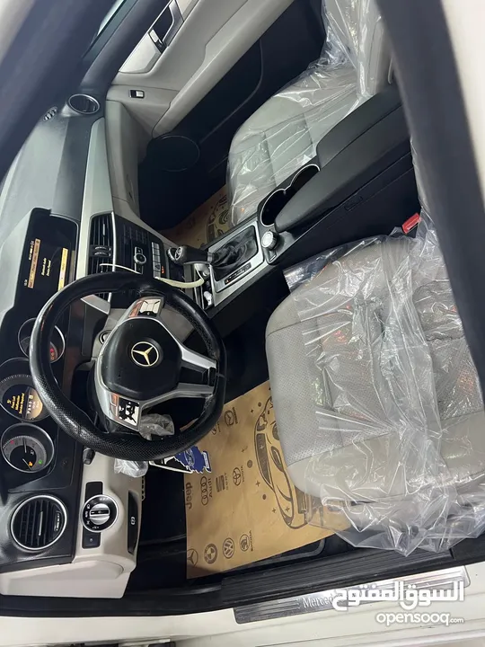للبيع بسعر حرق كاش او نص بنص مرسيدس C250 فل الفل فتحه سقف كراسي كهرباء برادي خلفيه لدات اماميه وخلفي