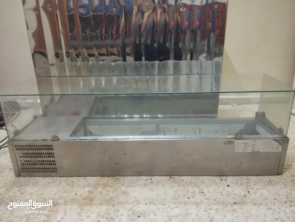 ثلاجة عرض صلاتات