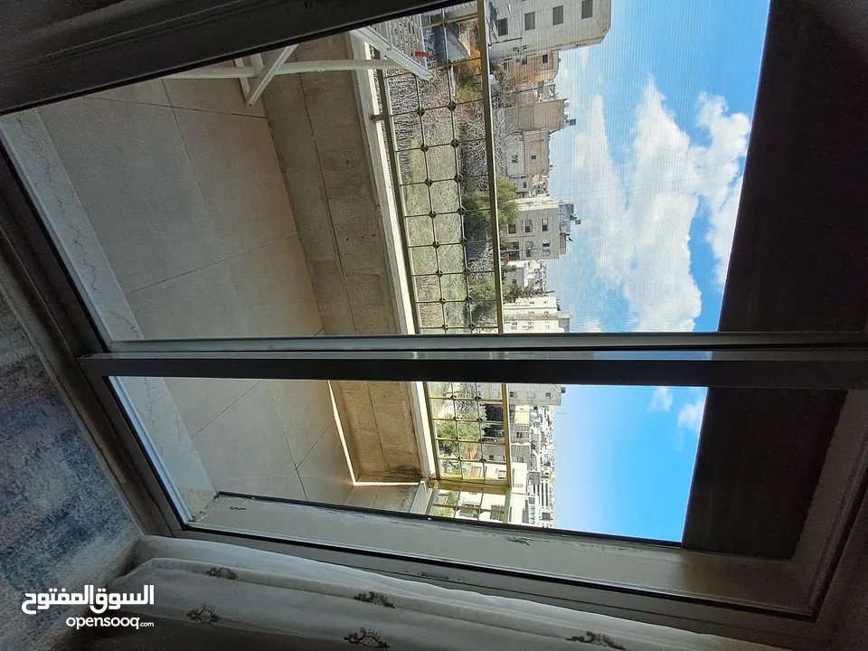 للايجار متاحه من تاريخ 15\6لغايه 27\6شقه محدثه نظام تشطيب كامله فندقي فرش مجهز فندق تفصيل