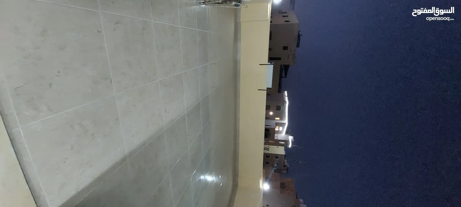 شقة فاخرة للبيع التاسعة كاش أو اقساط ط1هندسي 114 م اطلالة بحرية دائما