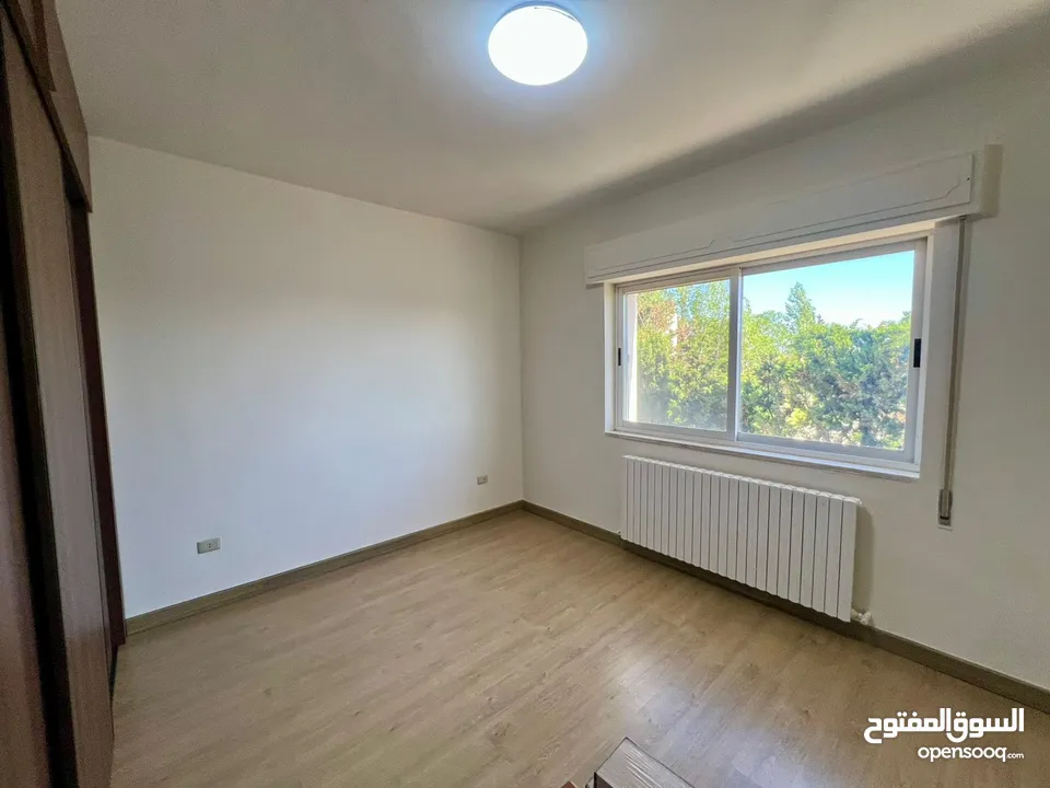شقه طابق اول من فيلا فارغه للإيجار في دابوق - ref : 14625