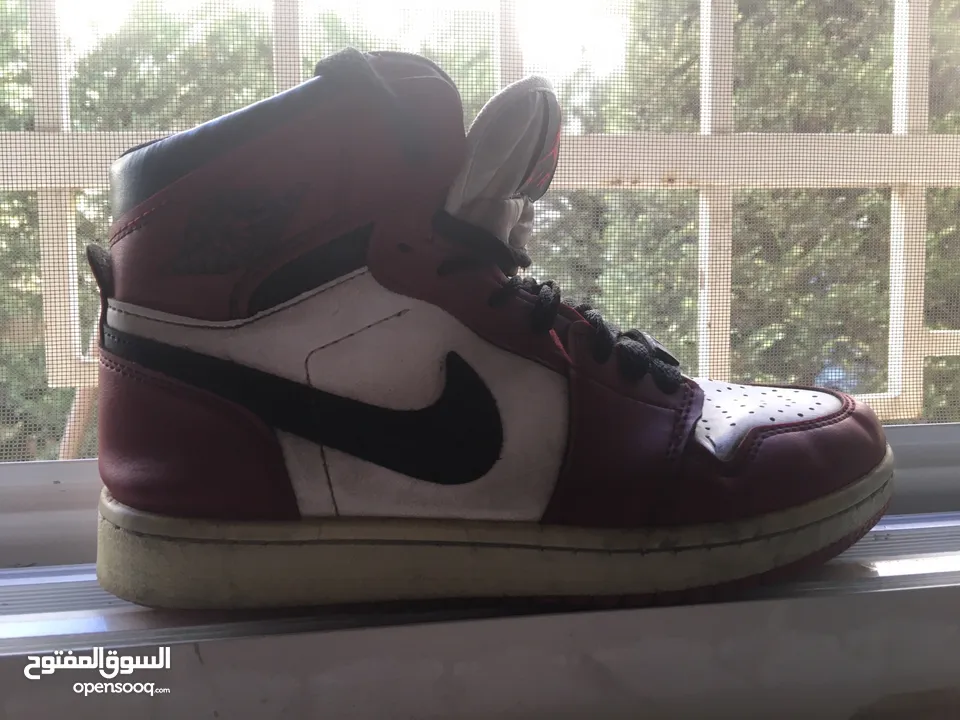 Red jordans Nike High quality  The price is 15 JD’S