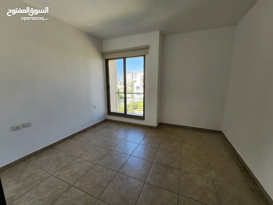 شقة غير مفروشة للإيجار ( Property 39118 ) سنوي فقط