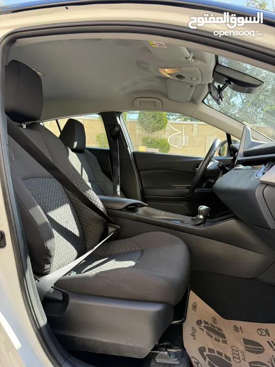 تويوتا C-HR ترخيص 2022 محرك 1800 هايبرد حصان 170