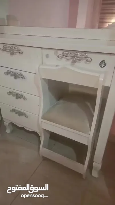 اثاث للبيع المستعجل