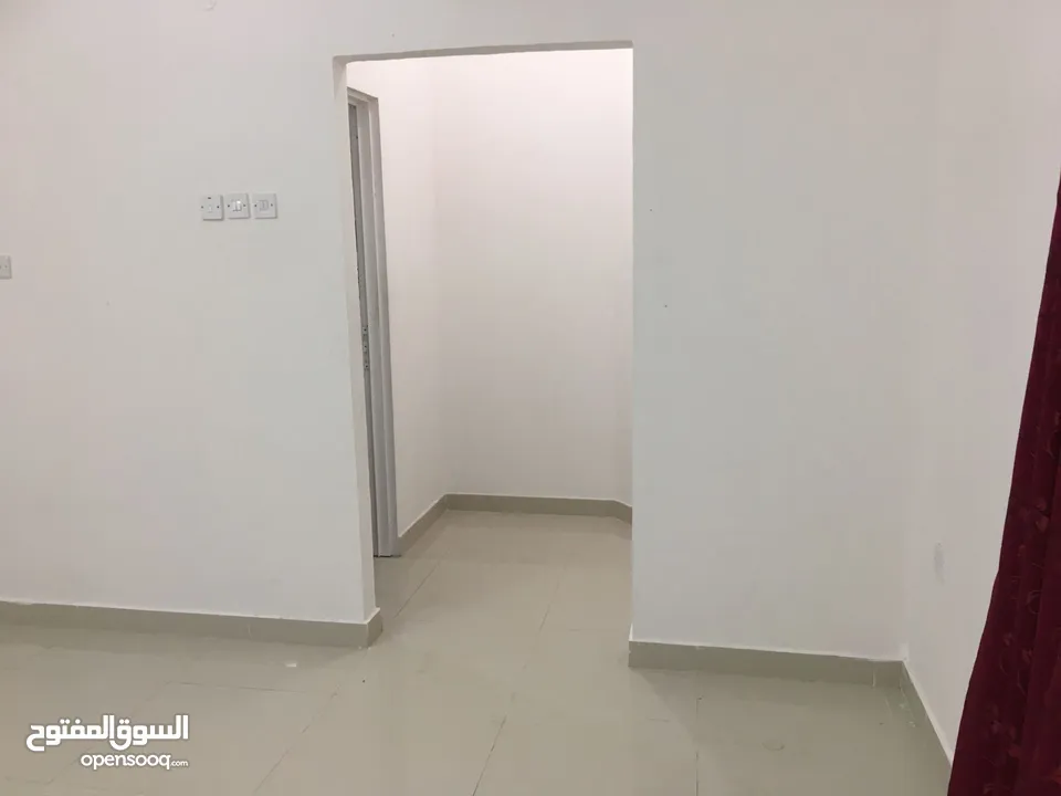 غرفه وحمام بالخوض للايجارRoom and bathroom in Al Khoud for rent