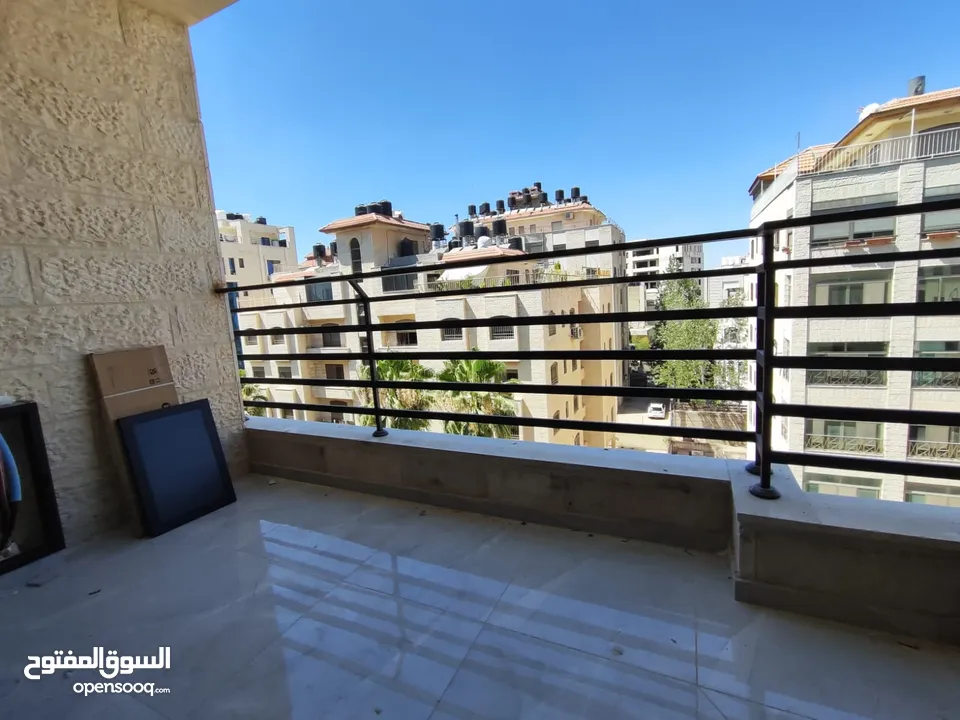شقة جديدة وغير مفروشة للإيجار-الماصيون – خلف بن ازحيمان مباشرة.