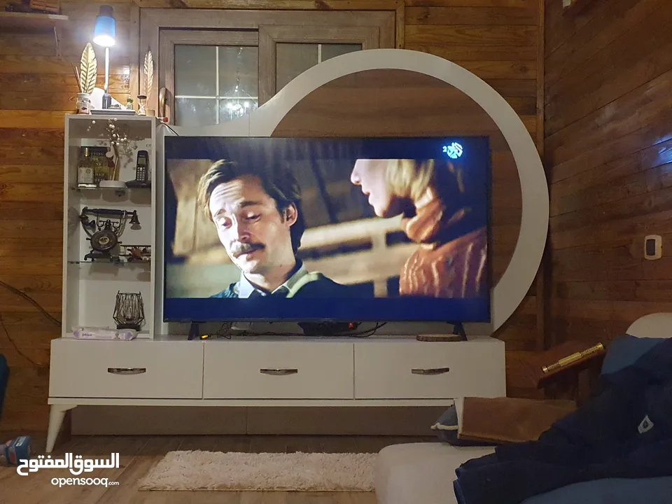 مكتبه شاشه TV