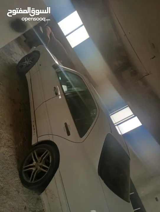 مرسيدس 2000 تسير 2004