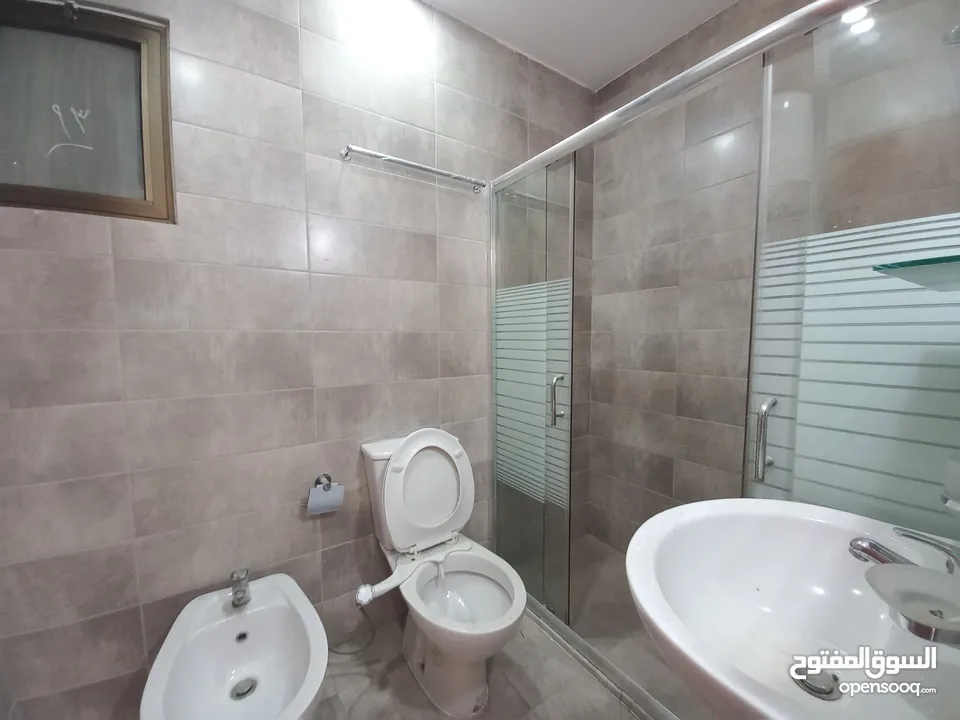 Unfurnished Apartment For Rent In Al Swefiyeh  ( Property 33704 )-174813213
