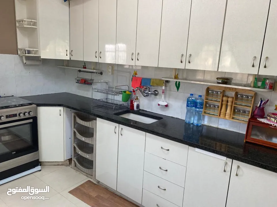 شقة مفروشة للايجار - لطالبات جامعة فقط