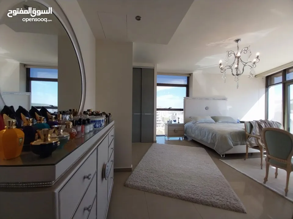 شقه طابقيه لللبيع او للايجار