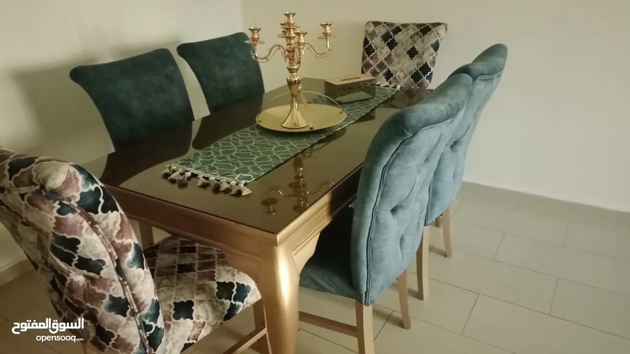 طاولة سفرة مع 6 كراسي