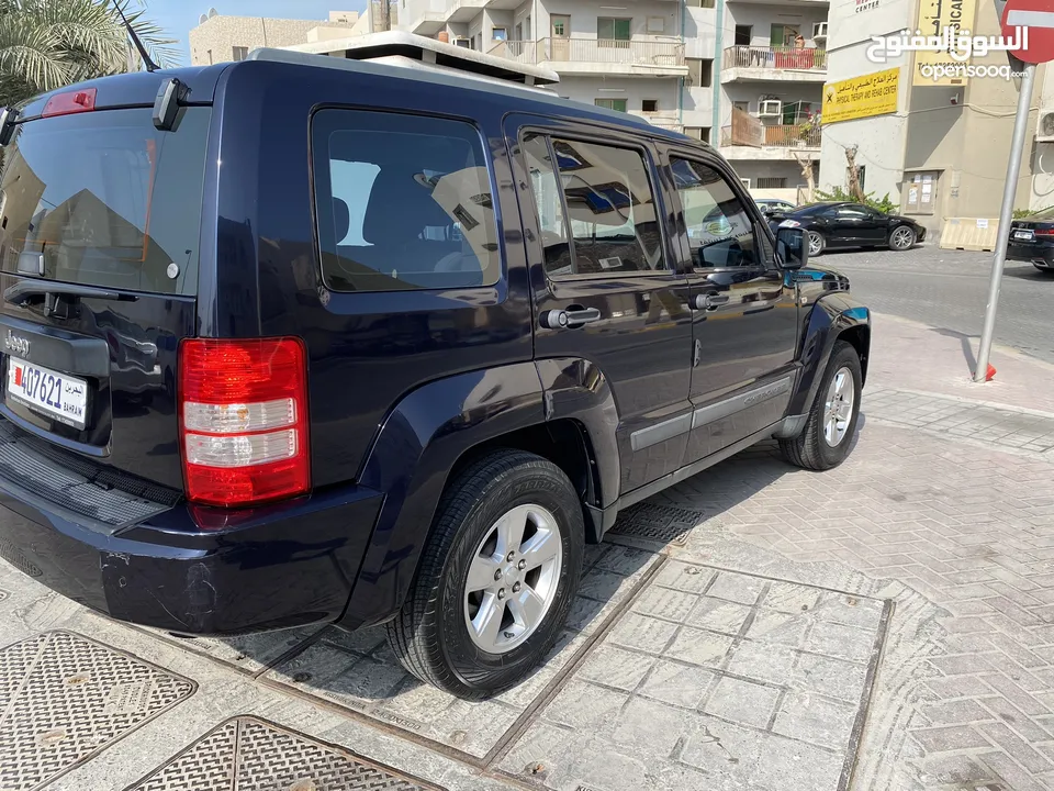 Urgent sale 2011 Jeep in excellent condition