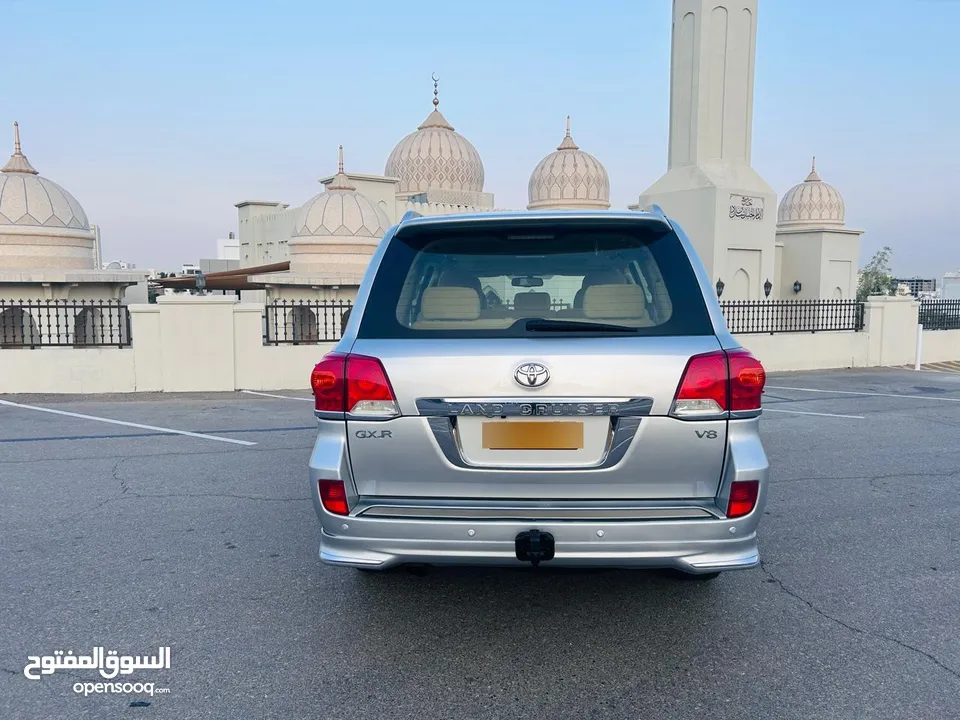 TOYOTA LAND CRUISER GXR 2012 OMAN VEHICLE