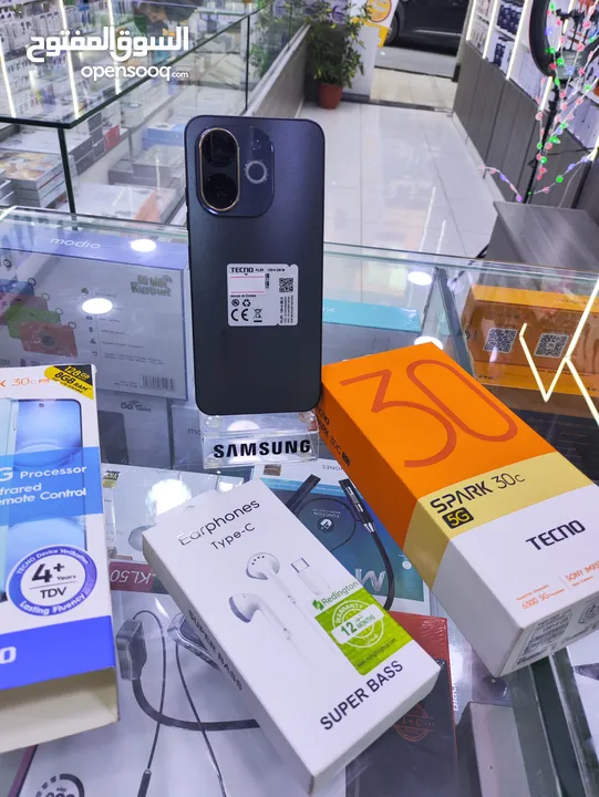 جهاز وكالة SPARK 30C 5G معه الكرتونة وكامل اغراضو 128 جيجا رام 8 متوفر توصيل