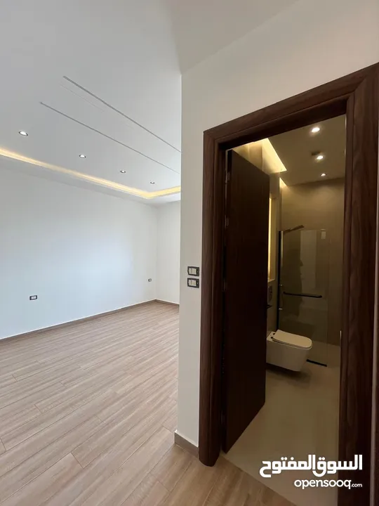تشطيب فندقي في اجمل مناطق ضاحية النخيل سكن فلل