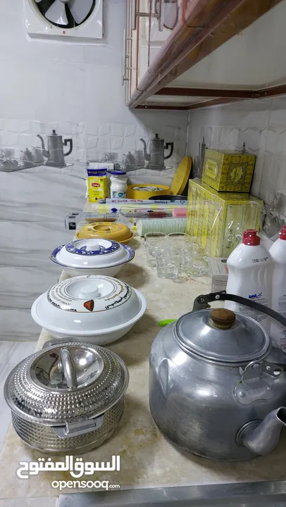 تخفيضات مذهلة شقة عائلية مع مواد طبخ الإفطار اليومي. للاجار في عبري