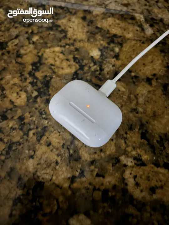 airpod pro apple مستعمل اشي بسيط بحالة الجديد