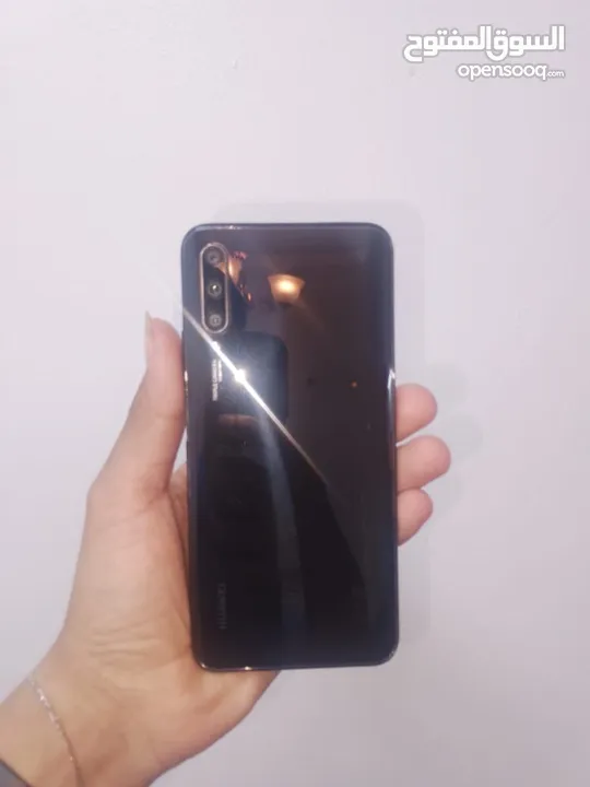 هاتف هواويy9sشبه جديد للبيع او للبدل قابل للتفاوض