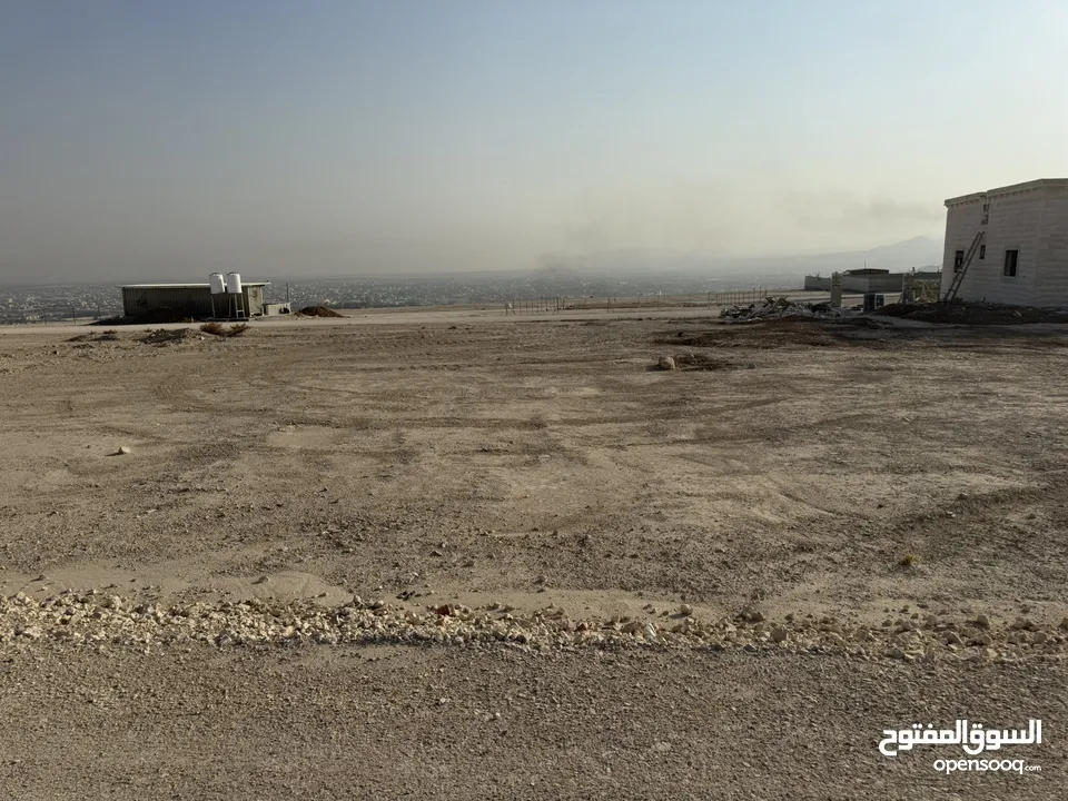 قطعة أرض للبيع في مدينة القمر