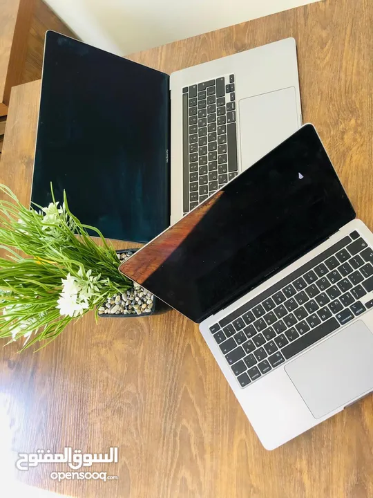 MacBook Pro (13-inch, 2020, Four Thunderbolt 3 ports