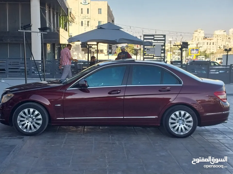 Mercedes-Benz C200 وارد الوكالة و صيانة الوكالة