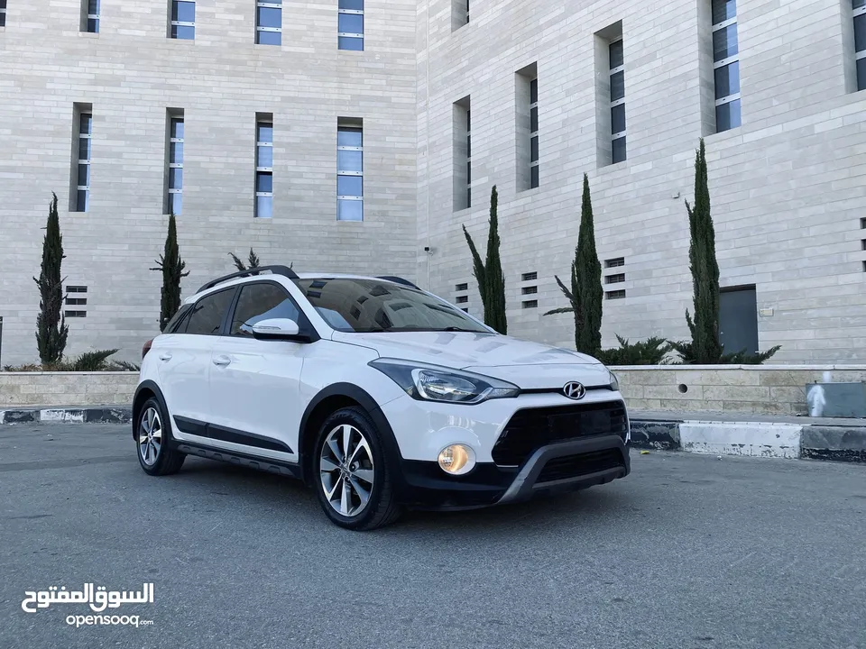 ميني جيب هيونداي آكتف للبيع