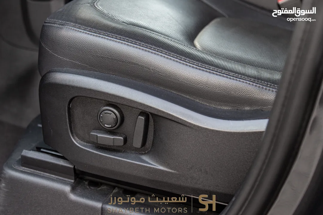 Land Rover Defender 2023 X-dynamic plug in hybrid  Urban package