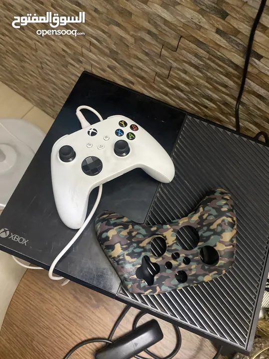 للبيع Xbox One بحالة ممتازة