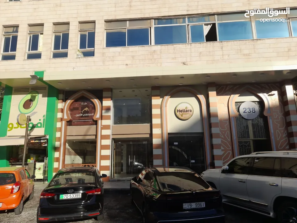 محلات في شارع المدينة المنورة والجاردنز للايجار