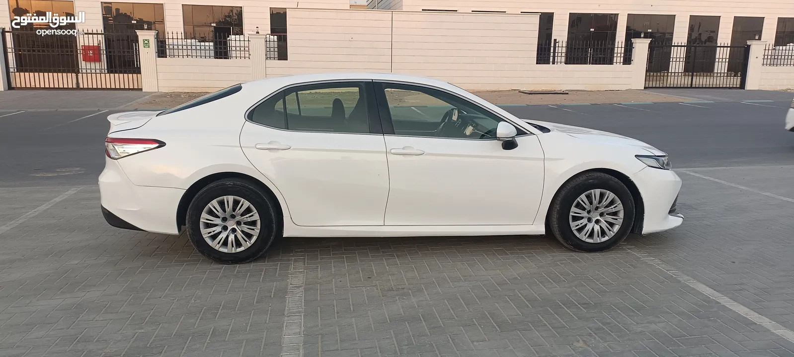 Toyota Camry 2018 rear camera everything thing is perfect no issues for sale location Al Ain